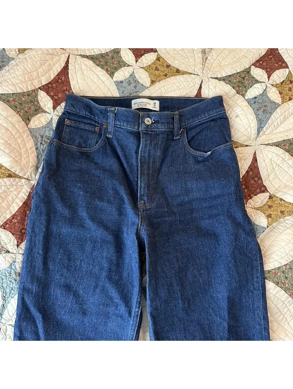 Abercrombie & Fitch The 90s Straight Ultra High Rise Dark Wash Jeans